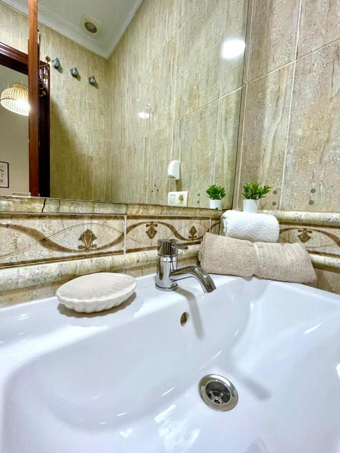 Gatu Villa Gadir, Preferente Mayores De 25 Anos Y Familias กาดิซ ภายนอก รูปภาพ