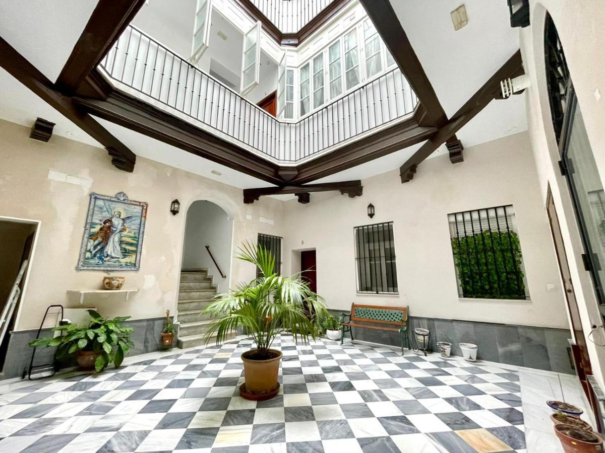 Gatu Villa Gadir, Preferente Mayores De 25 Anos Y Familias กาดิซ ภายนอก รูปภาพ