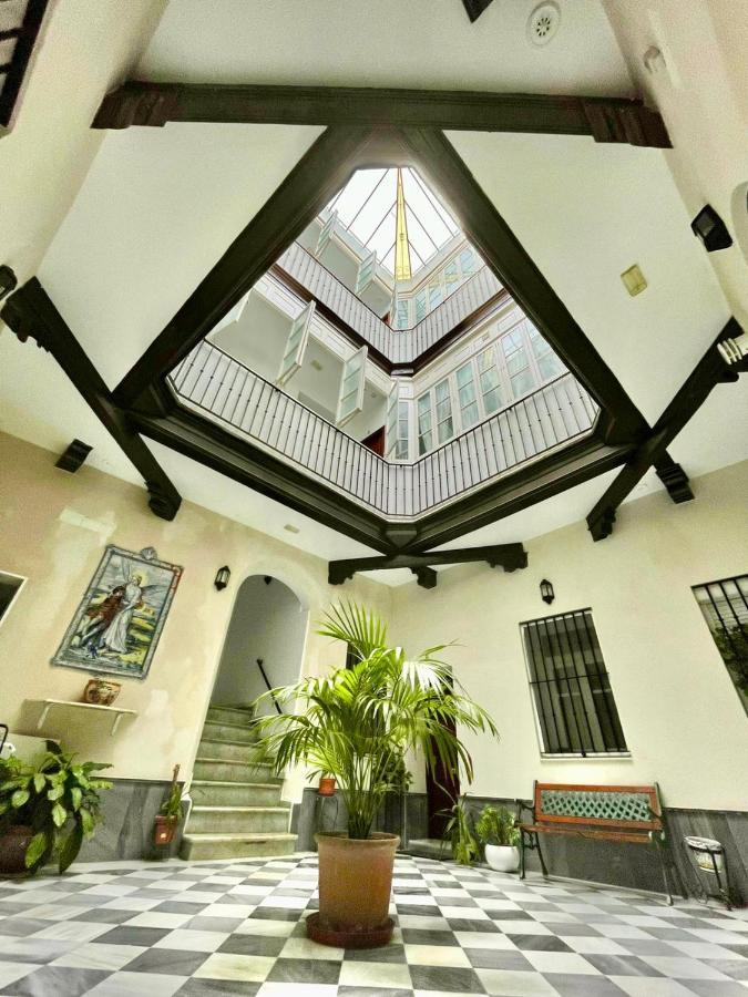 Gatu Villa Gadir, Preferente Mayores De 25 Anos Y Familias กาดิซ ภายนอก รูปภาพ